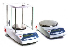 PA413 OHAUS 410g x 0.001g